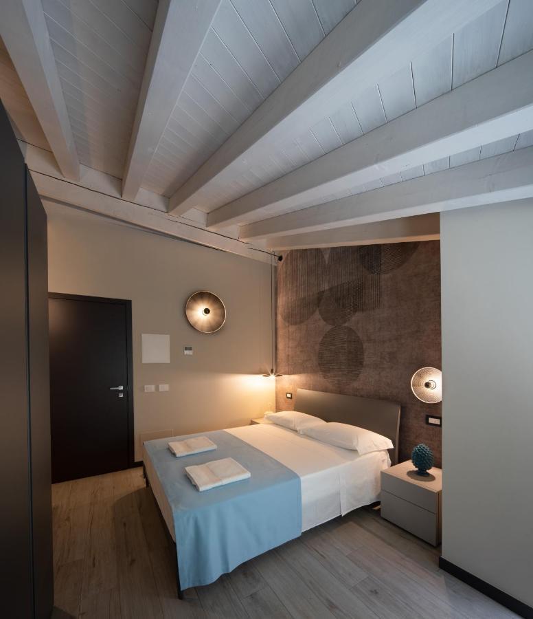Monte Isola - Decio Rooms ภายนอก รูปภาพ