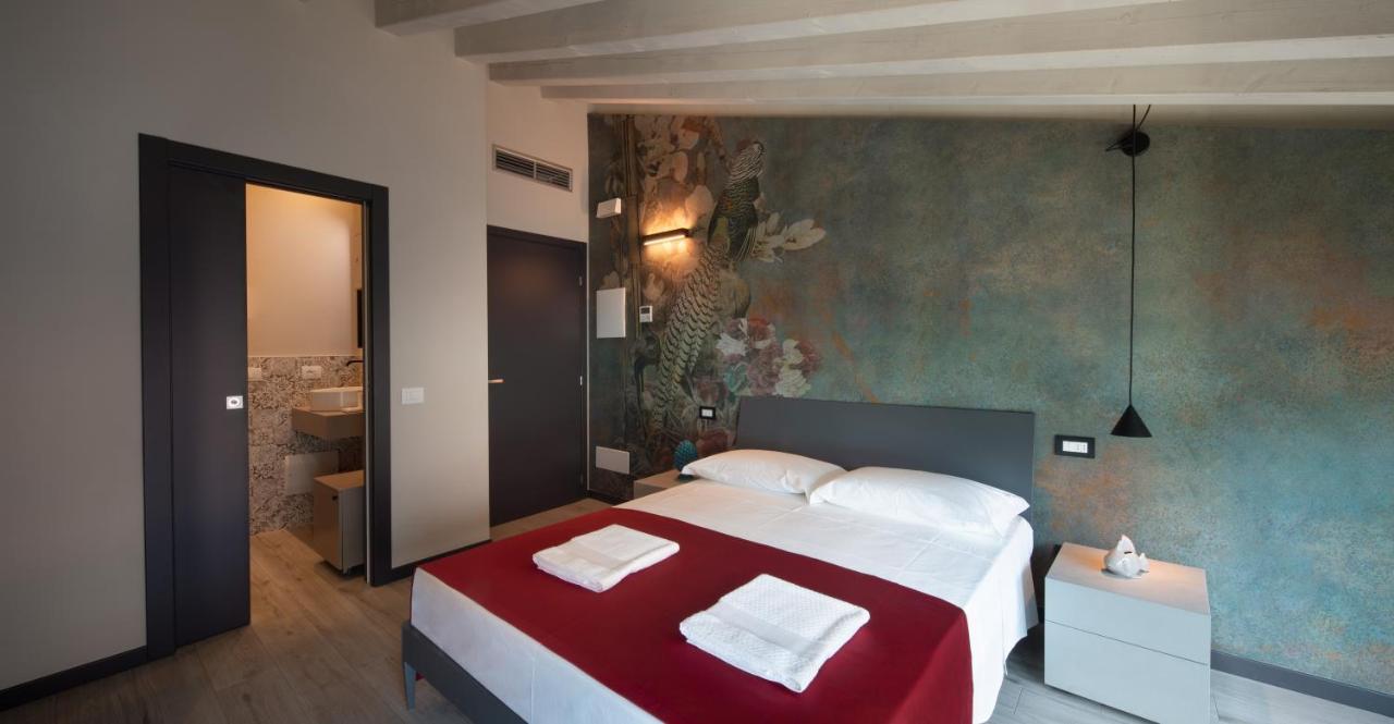 Monte Isola - Decio Rooms ภายนอก รูปภาพ