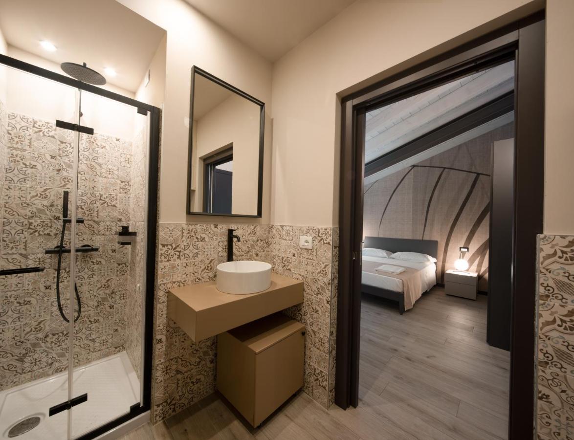 Monte Isola - Decio Rooms ภายนอก รูปภาพ
