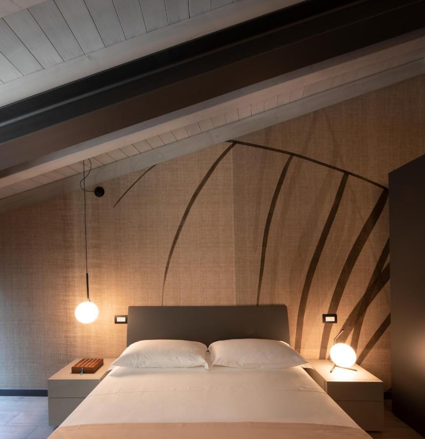 Monte Isola - Decio Rooms ภายนอก รูปภาพ