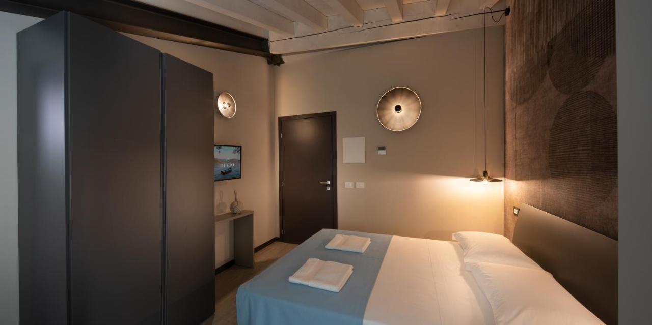 Monte Isola - Decio Rooms ภายนอก รูปภาพ
