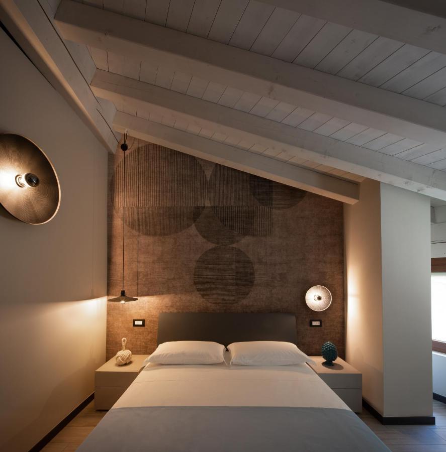 Monte Isola - Decio Rooms ภายนอก รูปภาพ
