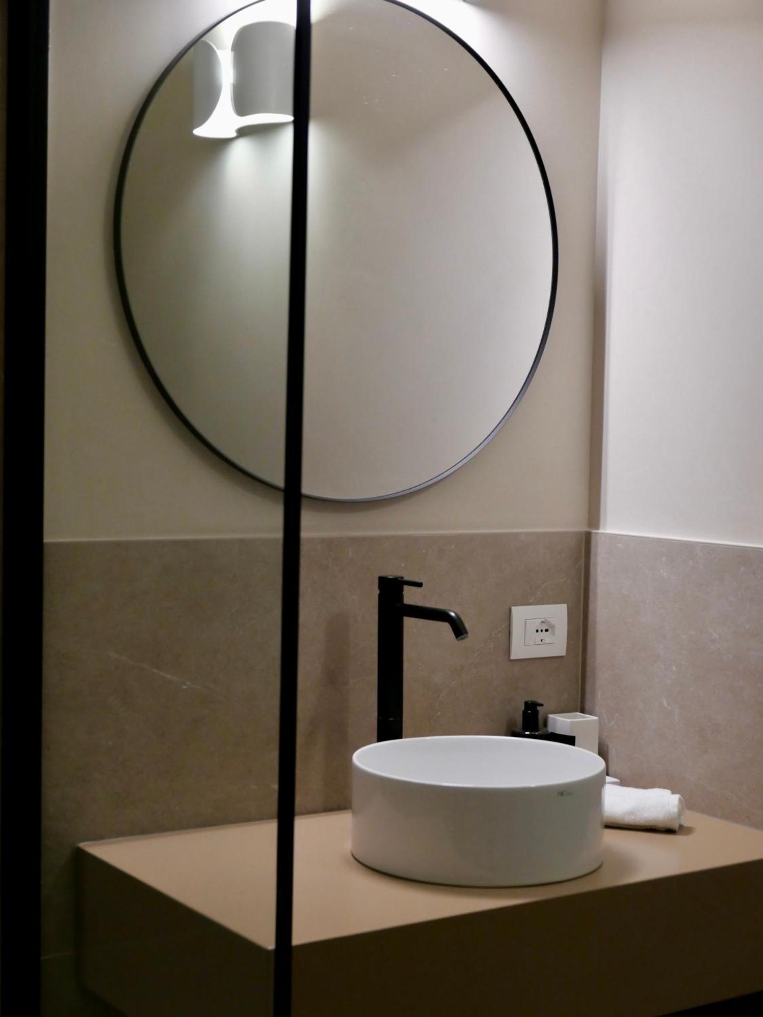 Monte Isola - Decio Rooms ภายนอก รูปภาพ