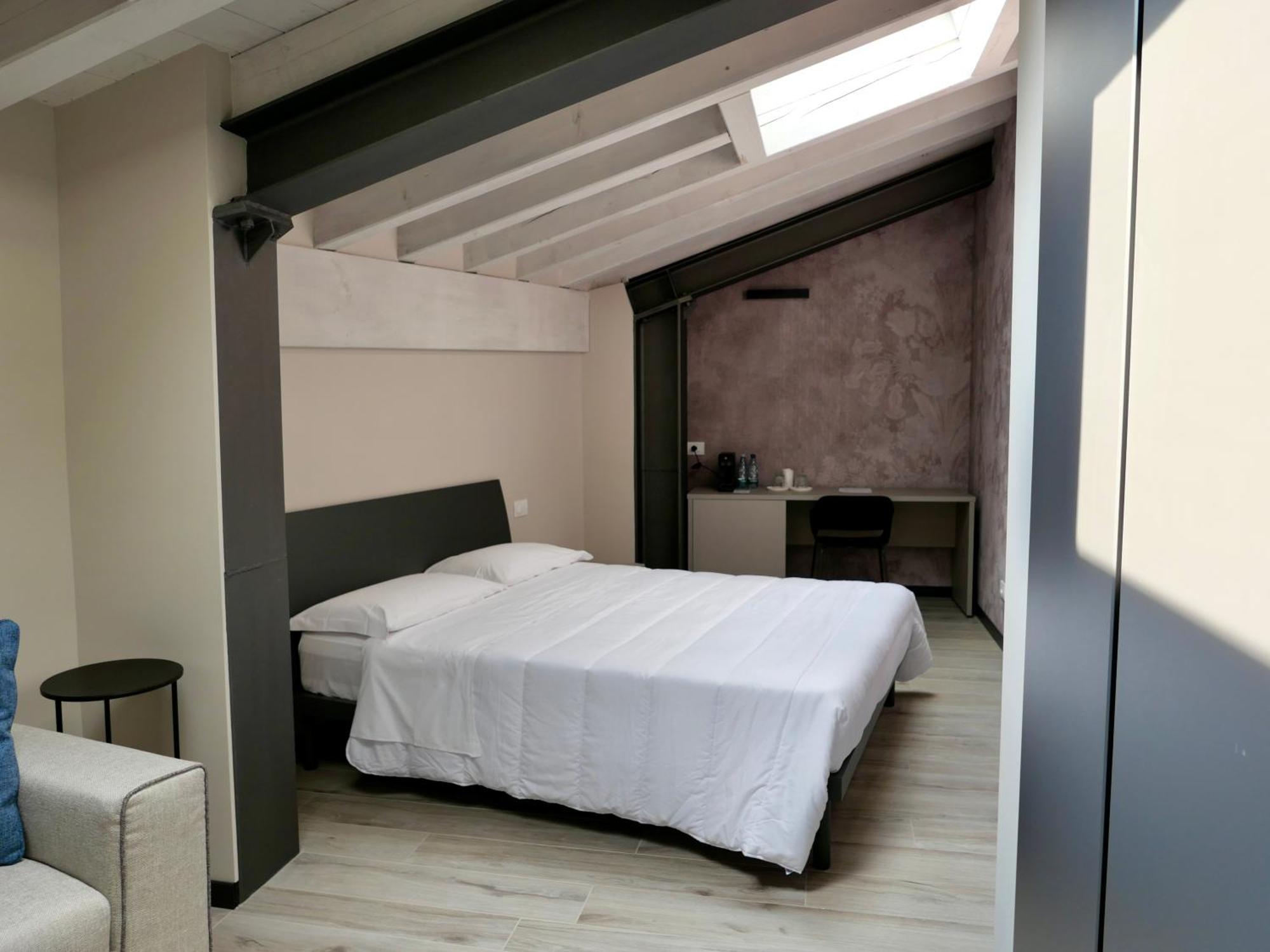 Monte Isola - Decio Rooms ภายนอก รูปภาพ